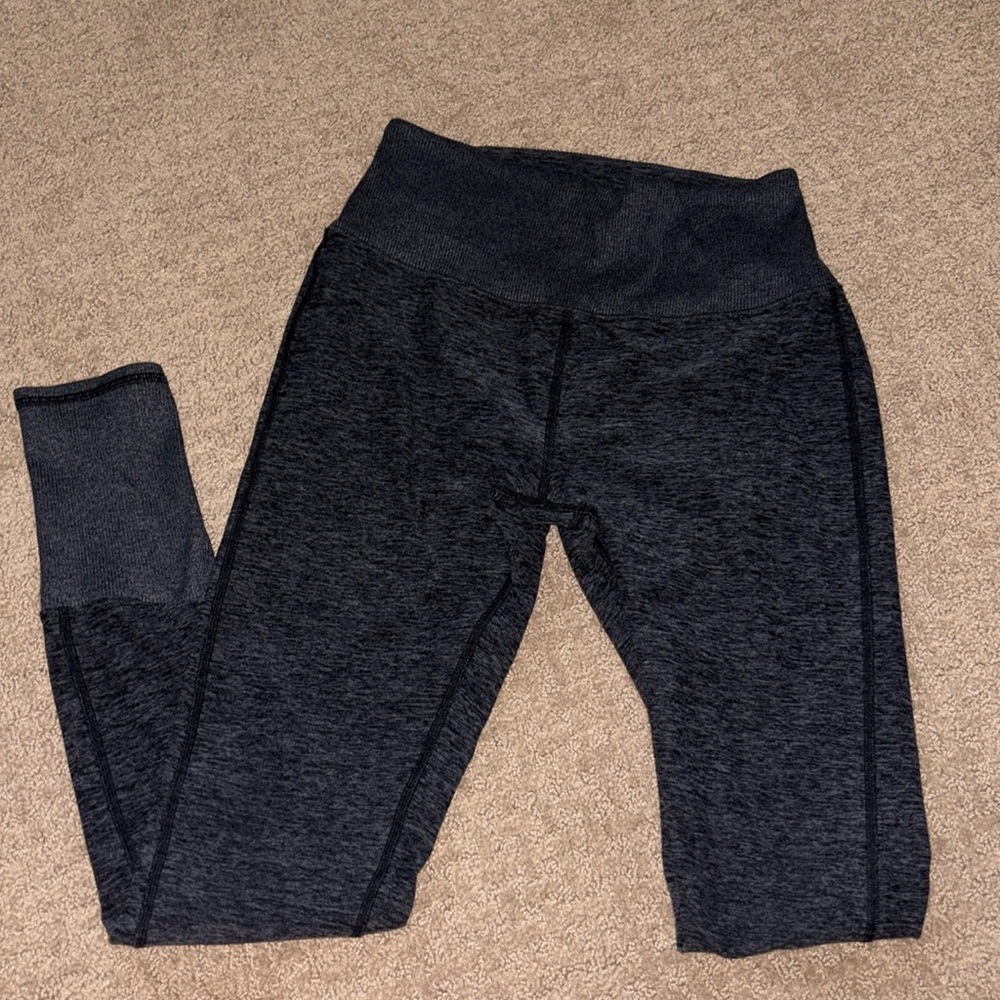 ALO heathered gray leggings